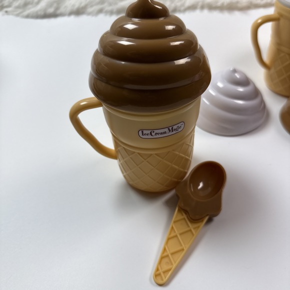 Ice Cream Magic Ice-Cream Maker Set of 6 W/ Spoons Activity As Seen on TV - Picture 8 of 9